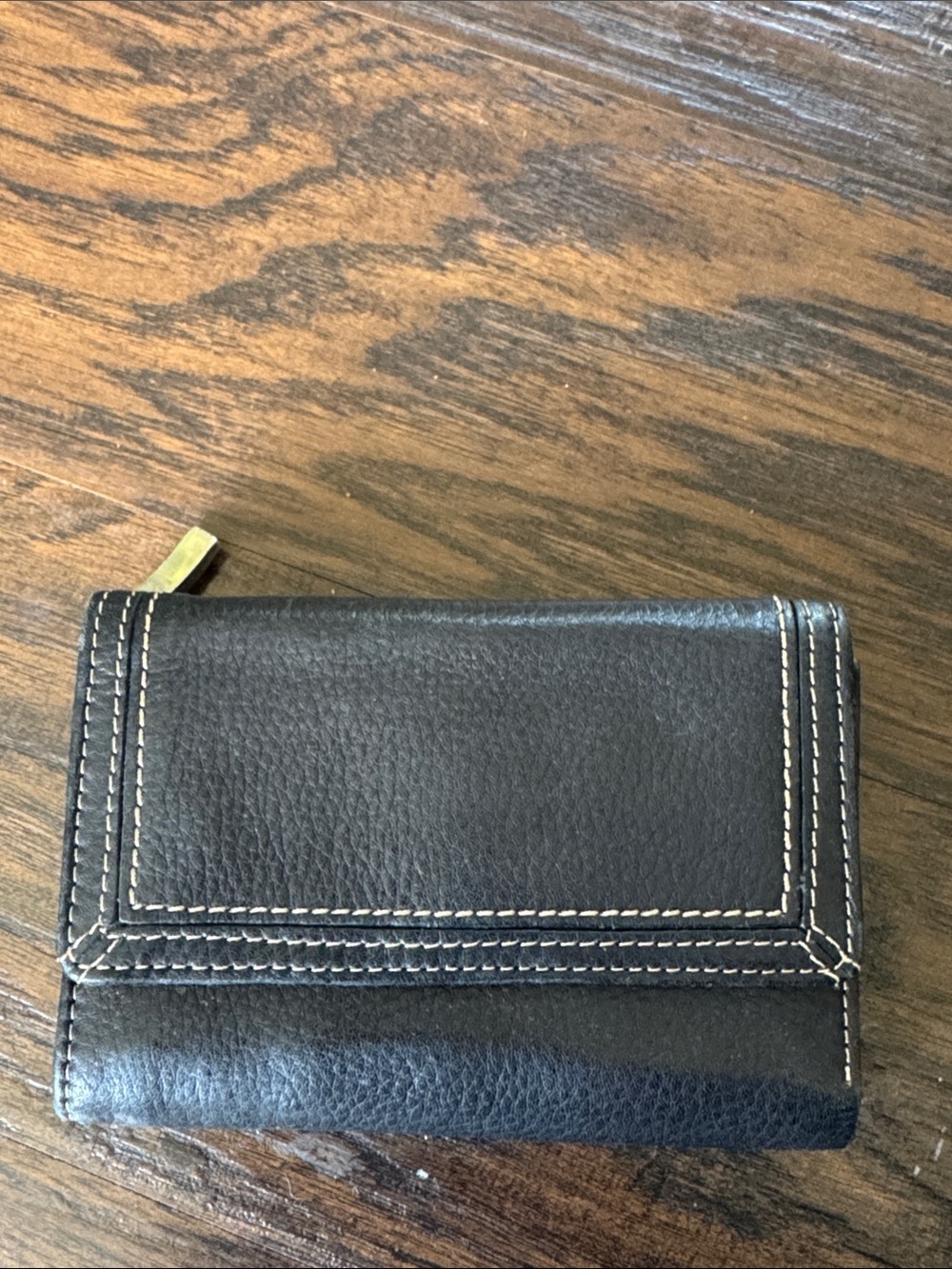 Fossil Black Leather Bifold Wallet with Contrast Stitching